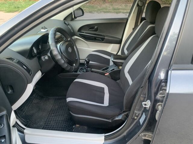 Сірий Кіа Сід, об'ємом двигуна 1.6 л та пробігом 242 тис. км за 4350 $, фото 6 на Automoto.ua
