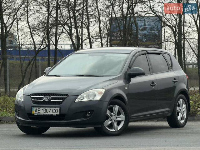 Серый Киа Сид, объемом двигателя 1.59 л и пробегом 218 тыс. км за 6750 $, фото 1 на Automoto.ua