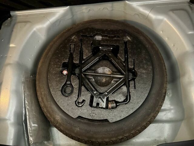 Серый Киа Сид, объемом двигателя 0 л и пробегом 234 тыс. км за 5500 $, фото 6 на Automoto.ua