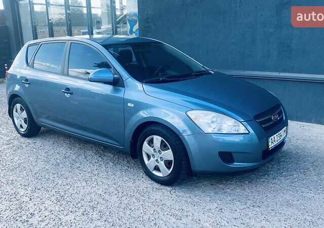 Серый Киа Сид, объемом двигателя 1.58 л и пробегом 250 тыс. км за 5500 $, фото 8 на Automoto.ua