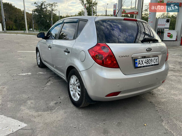Серый Киа Сид, объемом двигателя 1.58 л и пробегом 219 тыс. км за 5100 $, фото 10 на Automoto.ua