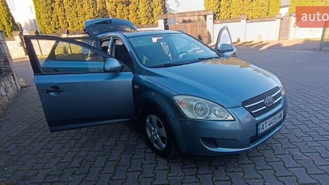 Серый Киа Сид, объемом двигателя 1.4 л и пробегом 20 тыс. км за 4600 $, фото 8 на Automoto.ua