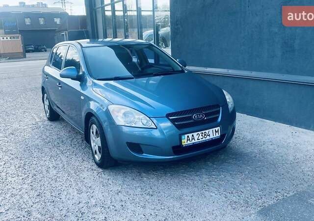 Серый Киа Сид, объемом двигателя 1.58 л и пробегом 250 тыс. км за 5500 $, фото 5 на Automoto.ua