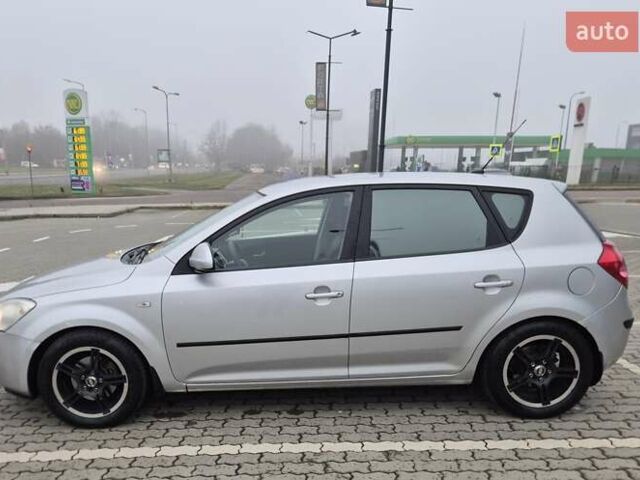 Серый Киа Сид, объемом двигателя 1.6 л и пробегом 265 тыс. км за 5599 $, фото 4 на Automoto.ua