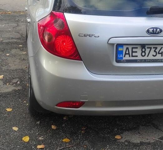 Киа Сид 2008 в Соленом на Automoto.ua Серый Киа Сид, объемом двигателя 1.6 л и пробегом 283 тыс. км за 5800 $, фото 3 на Automoto.ua