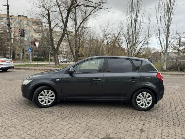 Серый Киа Сид, объемом двигателя 1.6 л и пробегом 201 тыс. км за 5300 $, фото 3 на Automoto.ua