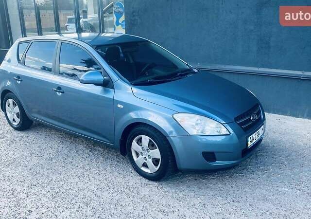 Серый Киа Сид, объемом двигателя 1.58 л и пробегом 250 тыс. км за 5500 $, фото 13 на Automoto.ua