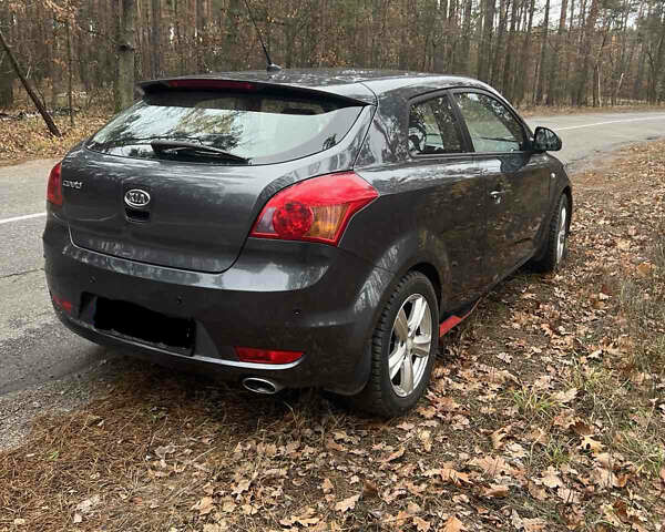 Серый Киа Сид, объемом двигателя 1.4 л и пробегом 169 тыс. км за 4200 $, фото 1 на Automoto.ua