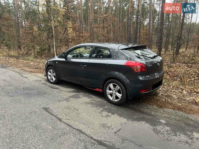 Серый Киа Сид, объемом двигателя 1.4 л и пробегом 169 тыс. км за 4200 $, фото 4 на Automoto.ua