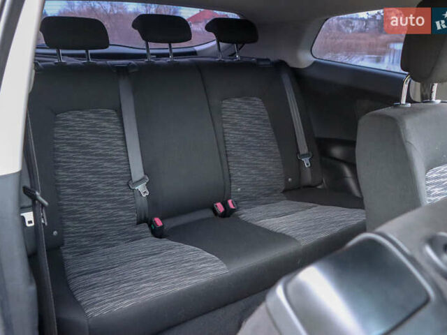 Серый Киа Сид, объемом двигателя 1.59 л и пробегом 211 тыс. км за 7000 $, фото 26 на Automoto.ua