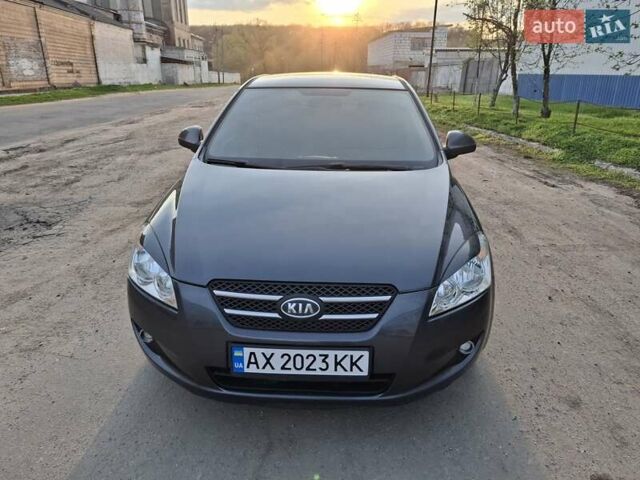 Серый Киа Сид, объемом двигателя 1.59 л и пробегом 253 тыс. км за 5900 $, фото 1 на Automoto.ua