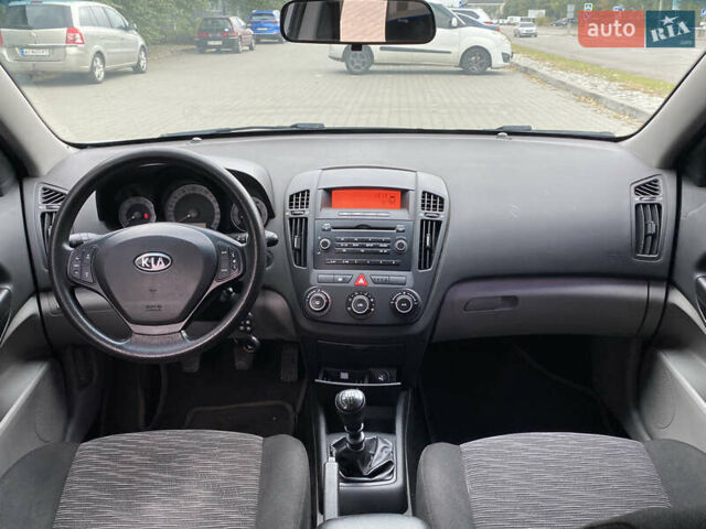 Кіа Сід 2008 у Белой Церкве на Automoto.ua Сірий Кіа Сід, об'ємом двигуна 1.6 л та пробігом 170 тис. км за 4950 $, фото 13 на Automoto.ua