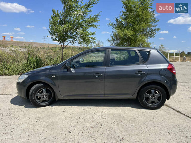 Сірий Кіа Сід, об'ємом двигуна 1.4 л та пробігом 176 тис. км за 5800 $, фото 11 на Automoto.ua