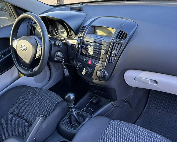 Киа Сид 2008 в Киеве на Automoto.ua Серый Киа Сид, объемом двигателя 1.4 л и пробегом 311 тыс. км за 5200 $, фото 8 на Automoto.ua