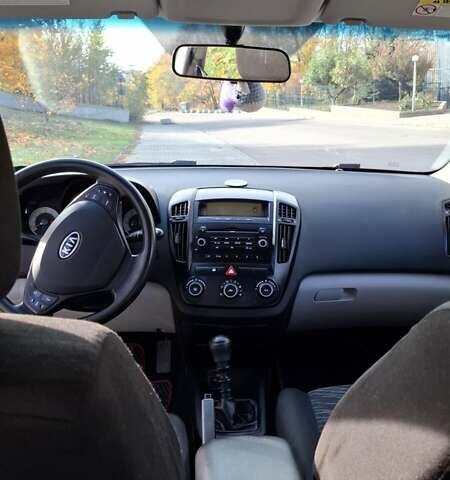 Киа Сид 2008 в Запорожье на Automoto.ua Серый Киа Сид, объемом двигателя 1.59 л и пробегом 225 тыс. км за 4500 $, фото 3 на Automoto.ua