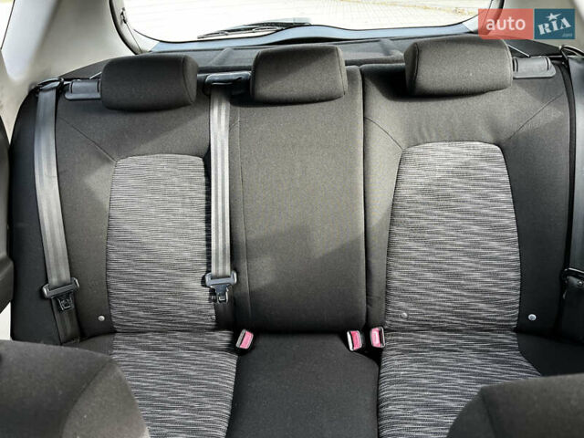 Сірий Кіа Сід, об'ємом двигуна 1.59 л та пробігом 240 тис. км за 4700 $, фото 10 на Automoto.ua