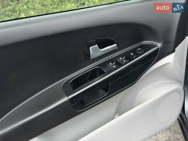 Серый Киа Сид, объемом двигателя 1.59 л и пробегом 218 тыс. км за 6750 $, фото 8 на Automoto.ua