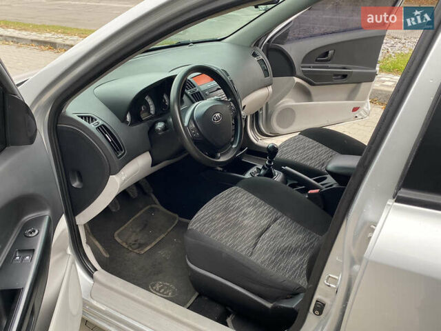 Кіа Сід 2008 у Белой Церкве на Automoto.ua Сірий Кіа Сід, об'ємом двигуна 1.6 л та пробігом 170 тис. км за 4950 $, фото 15 на Automoto.ua