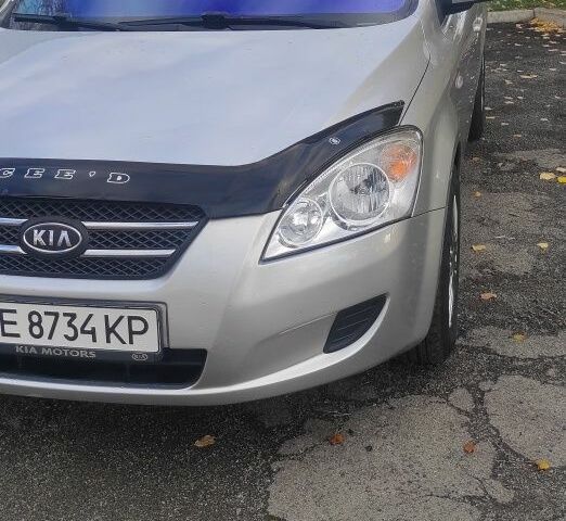 Киа Сид 2008 в Соленом на Automoto.ua Серый Киа Сид, объемом двигателя 1.6 л и пробегом 283 тыс. км за 5800 $, фото 5 на Automoto.ua