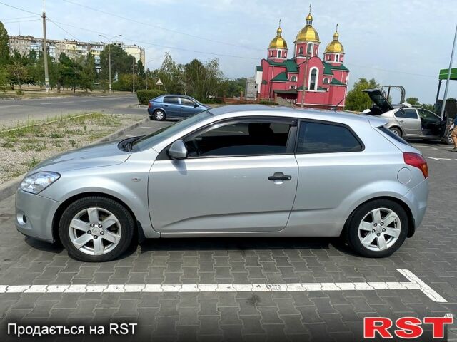 Серый Киа Сид, объемом двигателя 1.4 л и пробегом 204 тыс. км за 4800 $, фото 1 на Automoto.ua