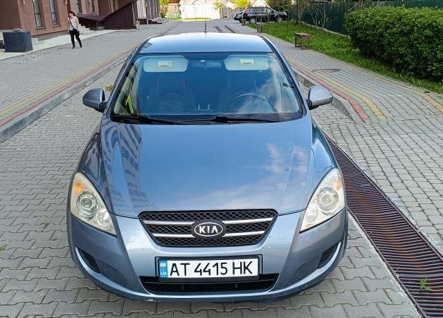 Сірий Кіа Сід, об'ємом двигуна 1.4 л та пробігом 210 тис. км за 4800 $, фото 1 на Automoto.ua