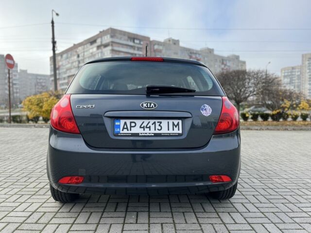 Серый Киа Сид, объемом двигателя 1.6 л и пробегом 237 тыс. км за 4700 $, фото 1 на Automoto.ua