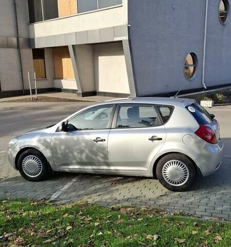 Киа Сид 2008 в Запорожье на Automoto.ua Серый Киа Сид, объемом двигателя 1.59 л и пробегом 225 тыс. км за 4500 $, фото 4 на Automoto.ua