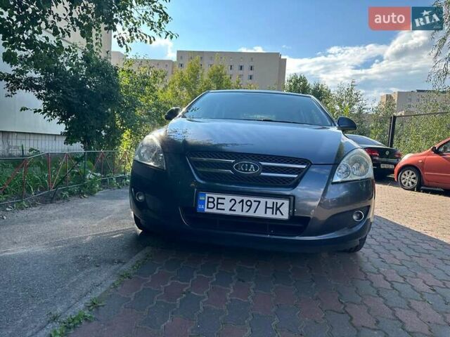 Серый Киа Сид, объемом двигателя 1.4 л и пробегом 179 тыс. км за 5200 $, фото 2 на Automoto.ua