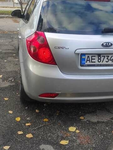 Киа Сид 2008 в Соленом на Automoto.ua Серый Киа Сид, объемом двигателя 1.6 л и пробегом 283 тыс. км за 5800 $, фото 7 на Automoto.ua