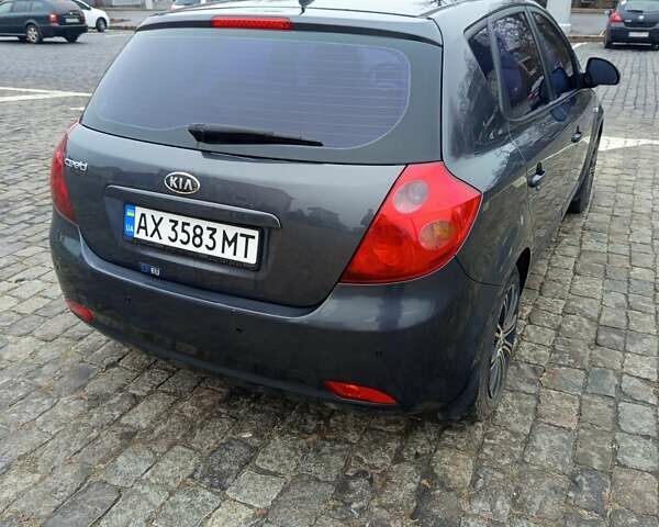 Киа Сид 2008 в Харькове на Automoto.ua Серый Киа Сид, объемом двигателя 1.59 л и пробегом 240 тыс. км за 5900 $, фото 2 на Automoto.ua