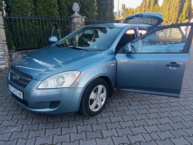 Серый Киа Сид, объемом двигателя 1.4 л и пробегом 220 тыс. км за 4600 $, фото 5 на Automoto.ua