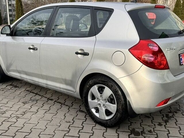 Сірий Кіа Сід, об'ємом двигуна 1.6 л та пробігом 216 тис. км за 5900 $, фото 2 на Automoto.ua