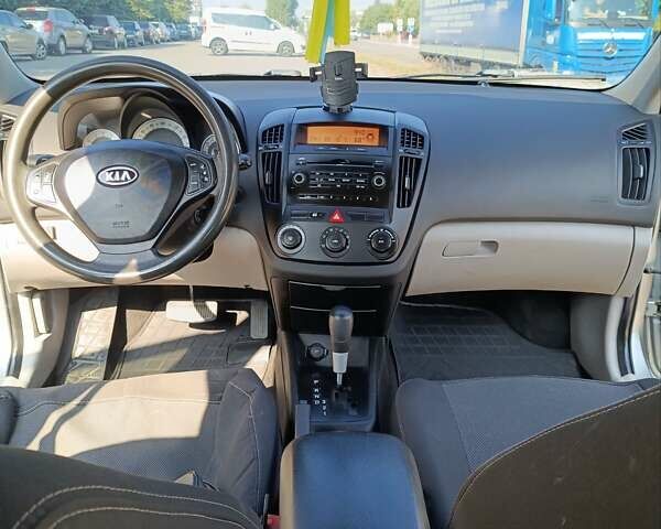 Сірий Кіа Сід, об'ємом двигуна 1.59 л та пробігом 262 тис. км за 6300 $, фото 2 на Automoto.ua