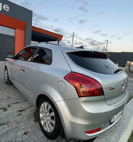 Серый Киа Сид, объемом двигателя 1.4 л и пробегом 145 тыс. км за 5250 $, фото 3 на Automoto.ua