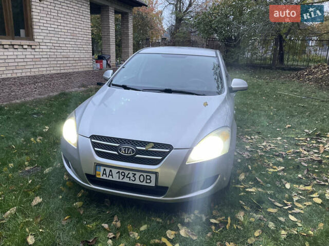 Серый Киа Сид, объемом двигателя 1.4 л и пробегом 273 тыс. км за 4800 $, фото 43 на Automoto.ua