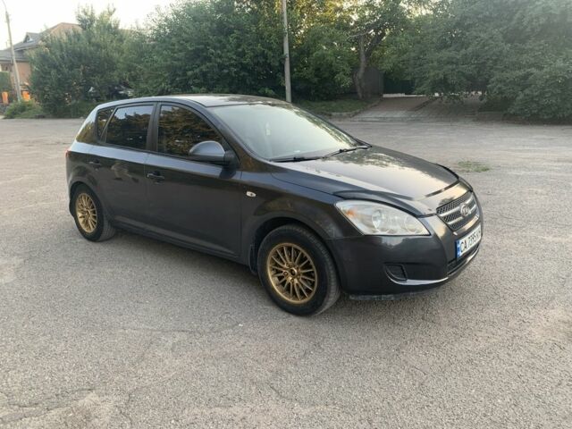 Сірий Кіа Сід, об'ємом двигуна 1.6 л та пробігом 242 тис. км за 4350 $, фото 4 на Automoto.ua