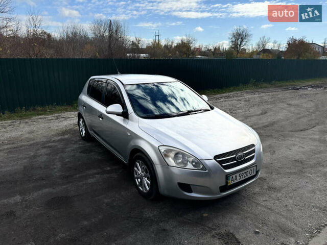 Сірий Кіа Сід, об'ємом двигуна 1.4 л та пробігом 356 тис. км за 4299 $, фото 7 на Automoto.ua