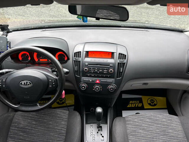 Серый Киа Сид, объемом двигателя 1.6 л и пробегом 167 тыс. км за 6600 $, фото 14 на Automoto.ua