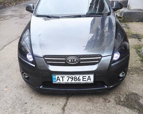 Серый Киа Сид, объемом двигателя 1.59 л и пробегом 211 тыс. км за 7000 $, фото 31 на Automoto.ua