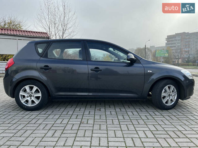 Сірий Кіа Сід, об'ємом двигуна 1.59 л та пробігом 240 тис. км за 4700 $, фото 3 на Automoto.ua