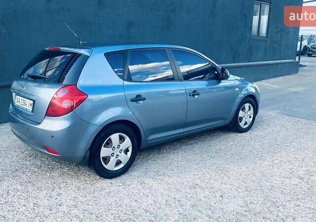 Сірий Кіа Сід, об'ємом двигуна 1.58 л та пробігом 250 тис. км за 4000 $, фото 14 на Automoto.ua