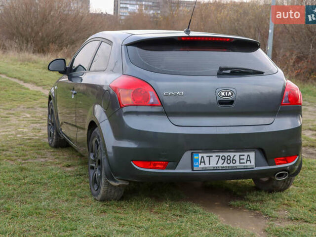 Серый Киа Сид, объемом двигателя 1.59 л и пробегом 211 тыс. км за 7000 $, фото 6 на Automoto.ua