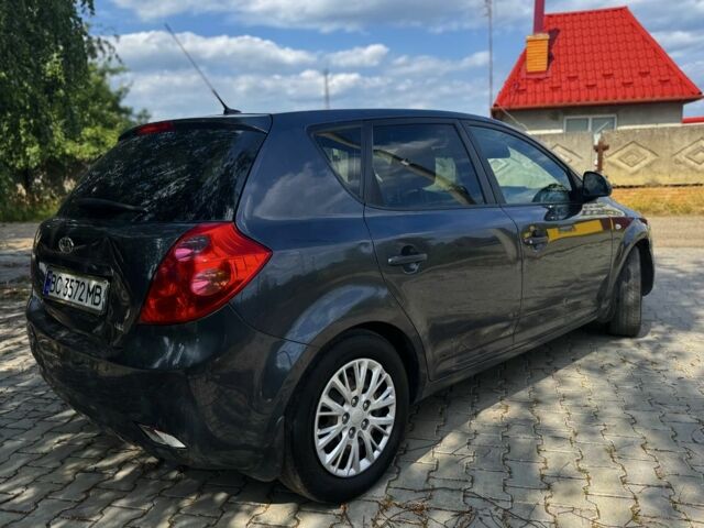 Сірий Кіа Сід, об'ємом двигуна 1.6 л та пробігом 308 тис. км за 4099 $, фото 4 на Automoto.ua