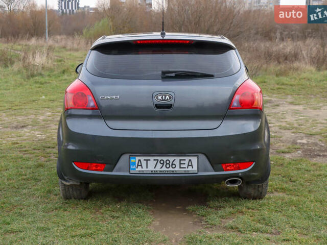 Серый Киа Сид, объемом двигателя 1.59 л и пробегом 211 тыс. км за 7000 $, фото 23 на Automoto.ua