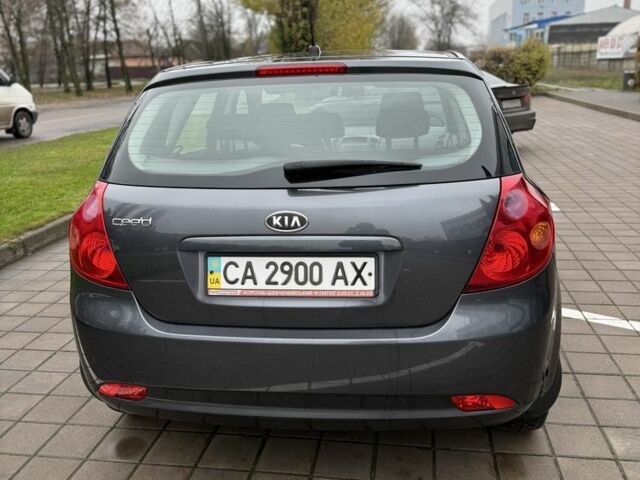 Серый Киа Сид, объемом двигателя 1.4 л и пробегом 95 тыс. км за 6800 $, фото 3 на Automoto.ua