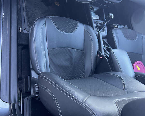 Серый Киа Сид, объемом двигателя 1.4 л и пробегом 169 тыс. км за 4200 $, фото 5 на Automoto.ua