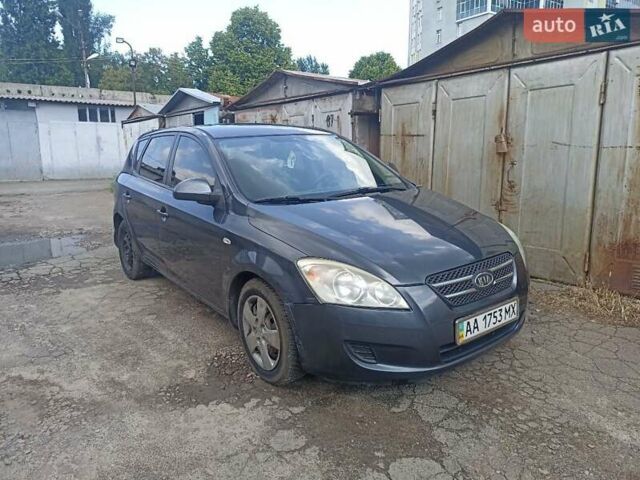 Серый Киа Сид, объемом двигателя 1.59 л и пробегом 230 тыс. км за 5800 $, фото 1 на Automoto.ua