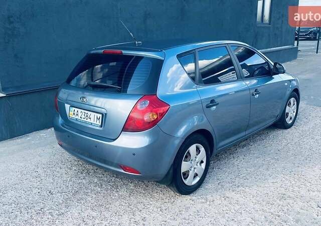 Серый Киа Сид, объемом двигателя 1.58 л и пробегом 250 тыс. км за 5500 $, фото 12 на Automoto.ua