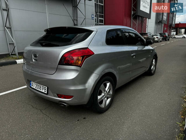 Серый Киа Сид, объемом двигателя 1.59 л и пробегом 201 тыс. км за 4999 $, фото 4 на Automoto.ua