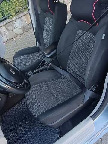 Серый Киа Сид, объемом двигателя 1.4 л и пробегом 20 тыс. км за 4600 $, фото 12 на Automoto.ua
